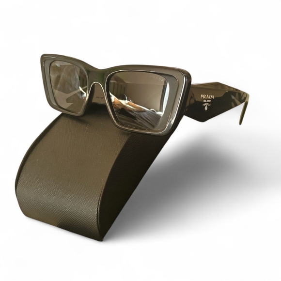 Authentic Prada Black Acetate Sunglasses - Picture 1 of 7